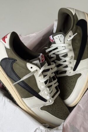 Nike Air Jordan 1 Low Travis Scott Medium Olive