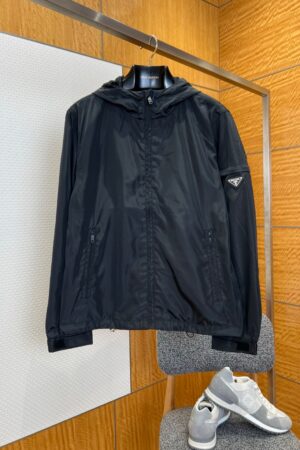 Prada Re-Nylon Windbreaker Black (valt 1 maatje kleiner)