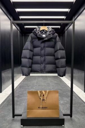 Burberry Lockwell Puffer Jacket