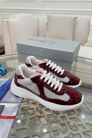 Prada Cups Bordeaux